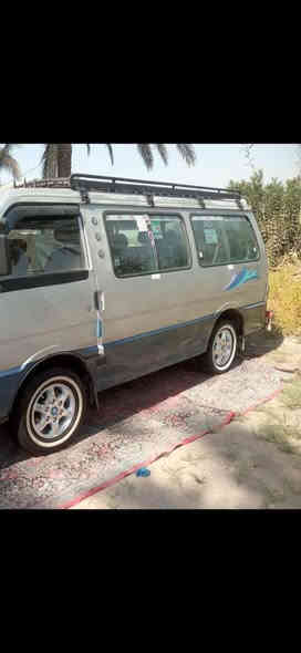 السلام عليكم كيا 93 ويل منغولي زنون كهربائيات كلها شغاله سنويه لل 27 دوشمه تنته كله جديده تخم تاير جديد السعر 50 وبيه مجال  ‏‪***********‬‏
