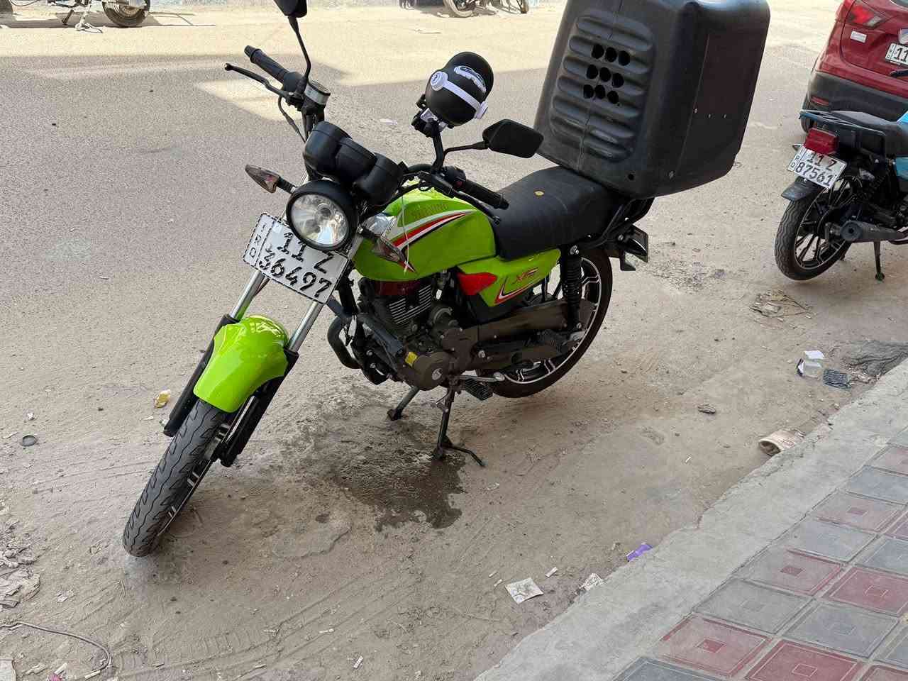 دراجه شاينك موديل 23 لون اخظر ماشيه 3الف كيلو رمبه ترقيم جديد سعرها 2200الف وبيها مجال قليل ولون سمائي ماشيه 16الف سعرها 1800وبيها مجال لاتصال *********** او ***********
