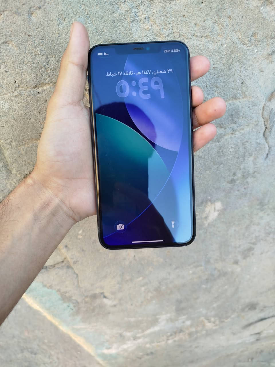 ايفون iPhone 11Pro Max جهاز ممفتوح عل فحص وتر برو السعر 350بي مجال ***********
