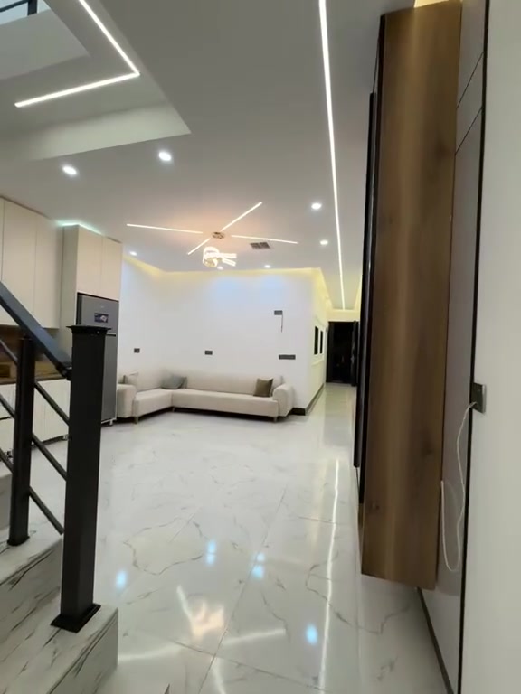 🔵 دار طابو للبيع بناء حديث زيرو VIP 🟠
بناء حديث فول صفر مبني بأحدث التصاميم والمواصفات الهندسيه والديكورات المغربيه ونظام دكت تبريد مركزي
يباع مع الاثاث كامل بسعر مناسب 

يتكون الدار من طابقين ٣غرف  نوم واستقبال ومطبخ حار بارد ومجموع صحيات هول عدد ٢   
-------------------------------

#موقع_الدار :- (كركوك حي عدن)

#المساحة ( 105متر )

———————————————————
  📍الدار موقع مميز ✔️
🏡 راحة، خصوصية، وفخامة ✔️
💰 والسعر؟ أكثر من مناسب!

الفرص مثل هاي ما تنتظر… احجز عقارك  اليوم وخلي حلمك يصير واقع!
للاستفسار اكثر يرجى مراسله الصفحه او الاتصال بالأرقام  
***********
***********

—————————————————————————— 
 بأمكانكم عرض عقارتكم لدينا سواء كانت #بيــع أو #إيجــار أو #أستثـمار ‌‎زبائننا الكرام بِكُم نَرتقي ونَتشرف بزيارتِكم ونَفتخر بخِدمتِكم
