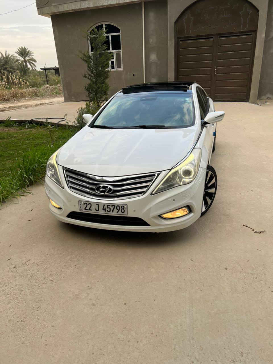 السلام عليكم ورحمة الله وبركاته ..........اللا عشاق جديد ول نضيف فقط.........
هونداي ازيره  خليجي موديل 2014 خليجي موصفات Vip فول الفول اعله فئه ...؟رقم اربيل   جديد هزه وسنويه تحويل جديد الحد ال 2030 
وكاله تحويل اني حاضر ........
 مكينه 6 سلندر  كفاله  لا تنقيص ولا تبخير 
سياره كفاله عامه  من فتح وتبديل  شرط سونار سياره جاهزه من مكينه وكير وحداديه وتخم تاير تبريد غرفه جديده الف ماذب عليه  
سياره نضافته 💯 بل 💯 جكد ما توقع نضيفه وجاهزه 
موصفات السياره
بجم كله زنون  
بصمه ابواب وتشغيل 
بانوراما طكتين 
كشنات جلد 
تدفئه تبريد كشنات 
قطعتين تبريد 
تحكم كشنات منفصل بل ابواب 
شاشه كبيره بلادي 
تحكم  بيانو 
هند بريك بصمه 
برده خلفيه كهربائيه 
بردات جانبيه خلفيه 
مري شفط نظام ترحيب 
عنده تقرب ناره داخليه 
فتح صندوق ذكي 
تحكم جام اتو ......
لدات امامي خلفي وبلو جكتور لد ..................................
لايت زنون عالي ناصي 
حساس امامي خلفي 
تحكم ستيرن كهربائي 
سترين كرهبائي + ذكي 
كشن ذكي 
نظام اصوات انفنتي 
لد مري جانبي 
اناره داخليه بلادي 
مري قلاب 
زراكات اماميه 
جرس بل 120 
حساس خلفي امامي 
يدات نيكل إشارات ترحيب جانبي ..........................
دمام خلفي كولتي عالي 
دبل كزوو خلفي 
ويل كب 19 كرؤم......
سياره جديده بمعنه الكلمه ماشيه  160حقيقي 
----------------------------------------------------------------------------
السعر  140 وبيه مجال كلش بسيط  .....مكان سياره بابل  ‏‪***********
وتساب 👉*********** 
----------------------------------------
