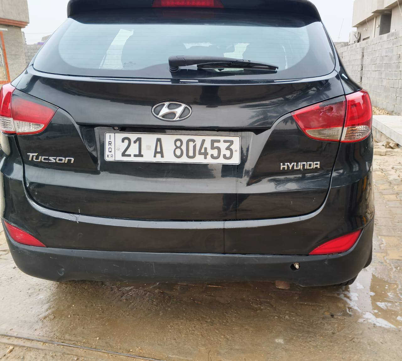 سلام عليكم سياره توسان 2011خليجيه سعر 11 الف  وبيه مجال قليل بنارامه  محرك كير  اوتو  
 جديد سياره بيه صفحه اليمنه صبغ  بدون دواخل تخم تاير صدر جديد ***********
