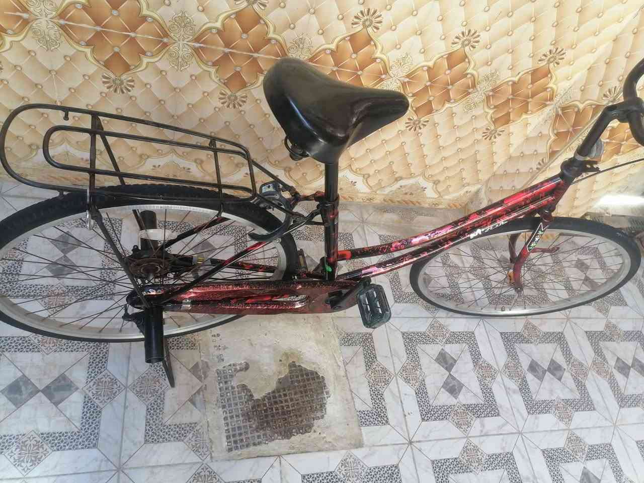 السلام عليكم باسكل قياس 26 مديل 18  بريكات امامي خلفي كامل من كلشي جاملغات موجوده مال حاويه من مرتضى شريف مو التجاريات 
مكاني سوك الشيوخ 
رقم بس واتساب ***********
