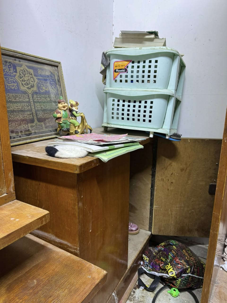 سلام عليكم غرفه للبيع نضيفه بيع مستعجل موجود وتساب *********** عنواني الجنينه
