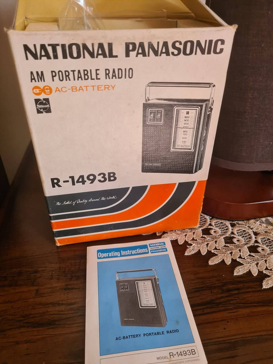 السلام عليكم راديو ناشيونال بانوسونيك جديد بالباكيت غير مستعمل. صنع الستينات. السعر خاص او واتساب ***********
