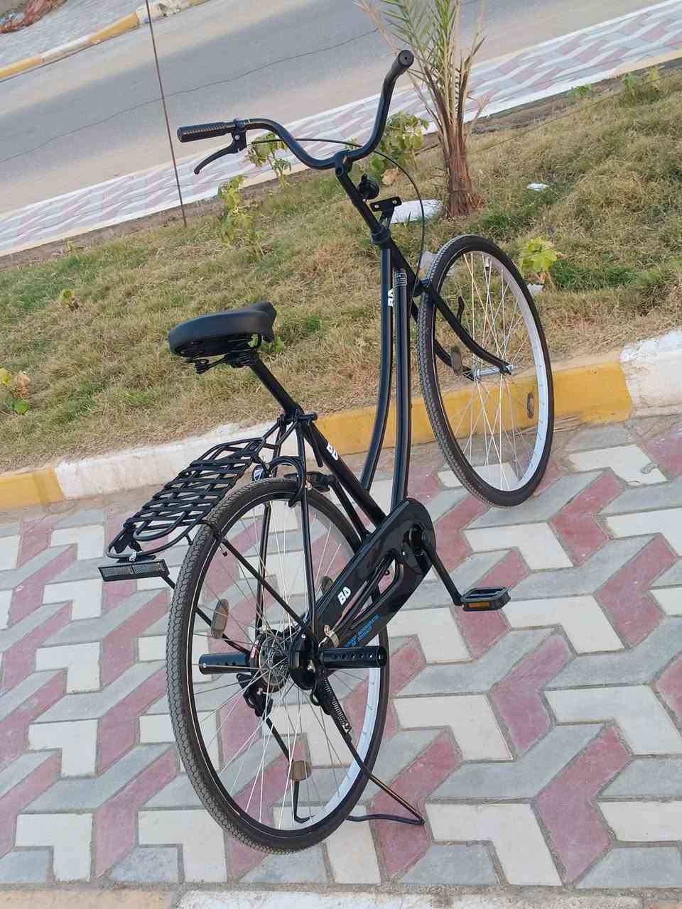 بايسكل BD لون اسود جديد ماخذه صارلي 20 يوم بيه بس زلوغ بسيطه بسكان تاخذه مكفول ما بيه اي عطل سعره 180 و بيه مجال قليل جدا مكاني ناصريه ناحيه الفضليه رقمي ***********
