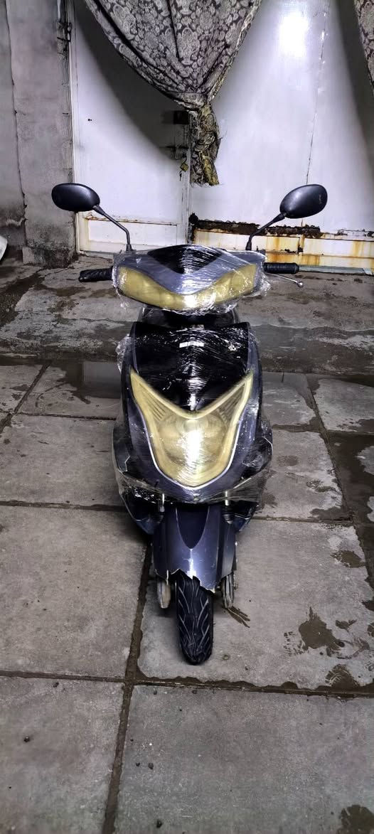 السلام عليكم ورحمة الله وبركاتة دراجة شحن للبيع نوع سكنس فول مواصفات بطاريات 5 فول كاملة من كل شي بسعر مناسب 325قفل 🔒 ربع ما ينزل مكان ديالى بعقوبة اي استفسار علة هذا الرقم ***********
