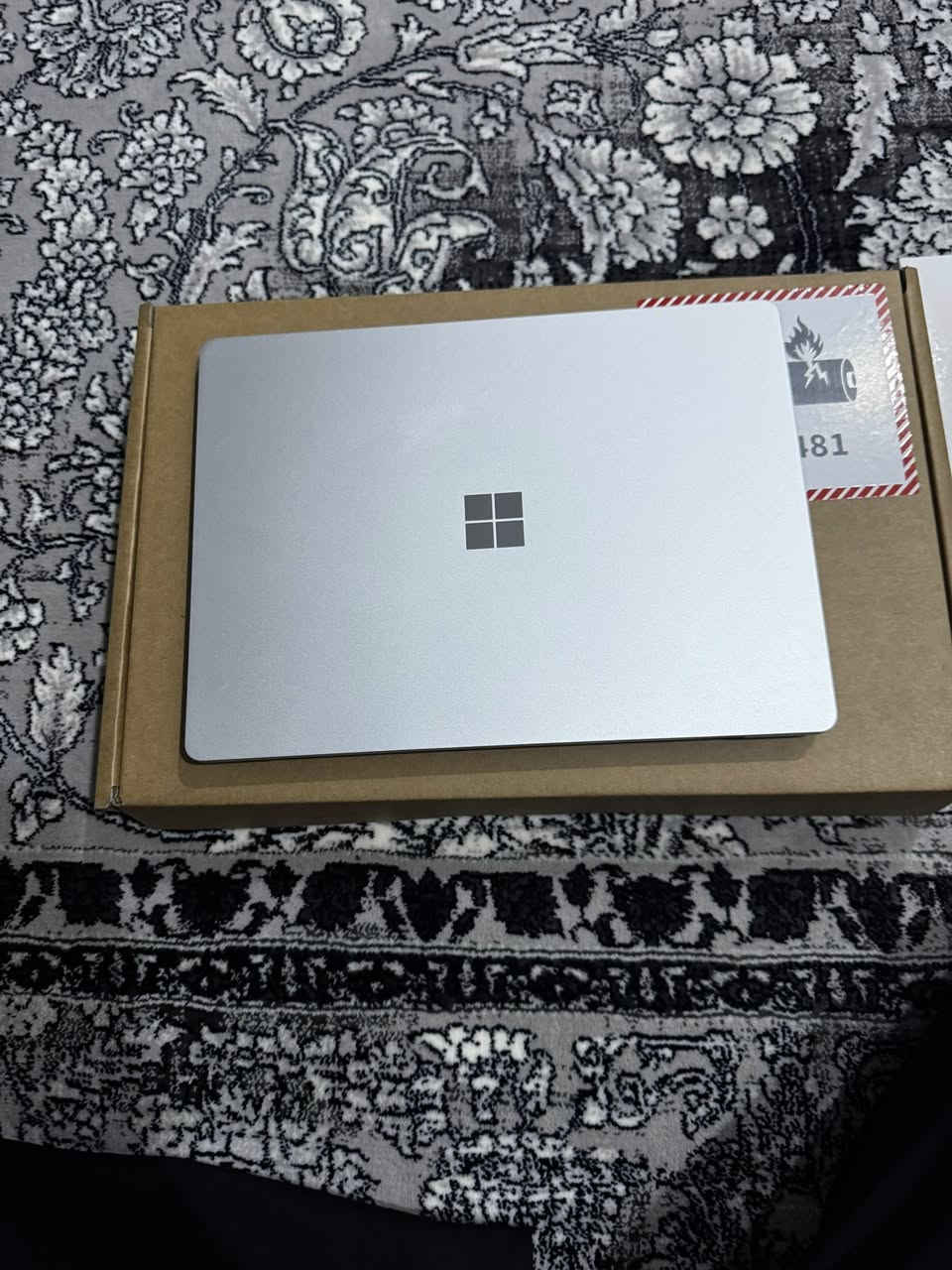 السلام عليكم 
بيع فقط  🛑
معدني كامل مو بلاستيك لابتوب رجال أعمال 
Surface laptop 3 12.4 انج لمس 2k
Core  i5 جيل عاشر 
Ram 8 Gb 3777mhz
128  NMVE SSD   ٥ مرات اسرع من اس اس دي  قابل للزياده 
Intel iris plus 4gb
بطارية طوليه لحد ٨ ساعات
السعر 385 الف بيع فقط


**إذا كنت صاحب هذا الإعلان وتريد حذفه لأي سبب، رجاءا أرسل رسالة إلى الدعم الفني**