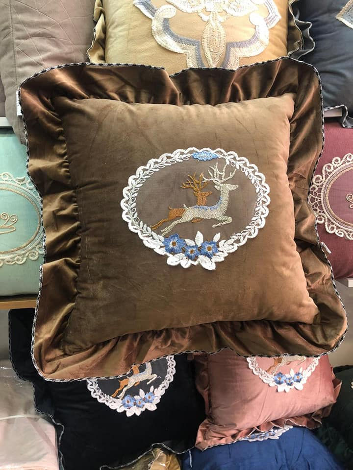 وجه كوشة موديل جديد خامة ممتازة 
قياس ٤٥ x ٤٥ سم 
سعر القطعة / ٤،٠٠٠ الف دينار 
خانقين - دارة كونارة


**إذا كنت صاحب هذا الإعلان وتريد حذفه لأي سبب، رجاءا أرسل رسالة إلى الدعم الفني**