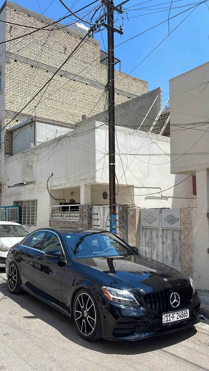 مارسدس c300
الموديل:2019
ماشيه 41 mi
فول موصفات 
كشنات خزن 
بصمه 
فتحه 
ويل كب c43
عليها كت AMG 
جاهزه للأخير  وجديده كلش 
حادثها جاملغ خلفي وباب خلفيه 
السعر (22,800) وبيها مجال كلش قليل 
بسمي رقم وهزه جديده

***********
