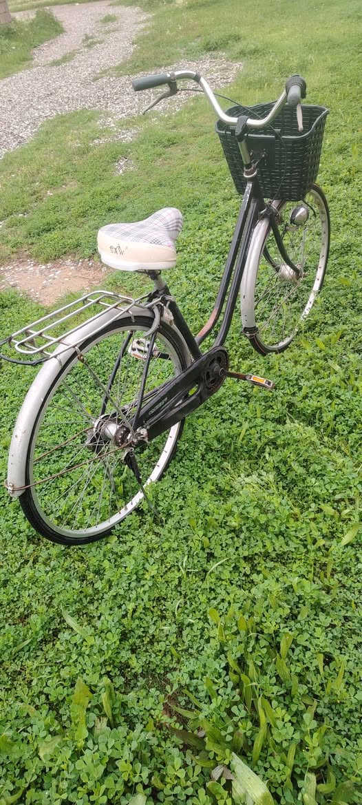 بايسكل للبيع حجم 27 سعرو،60وبية مجال للتواصل خاص


**إذا كنت صاحب هذا الإعلان وتريد حذفه لأي سبب، رجاءا أرسل رسالة إلى الدعم الفني**