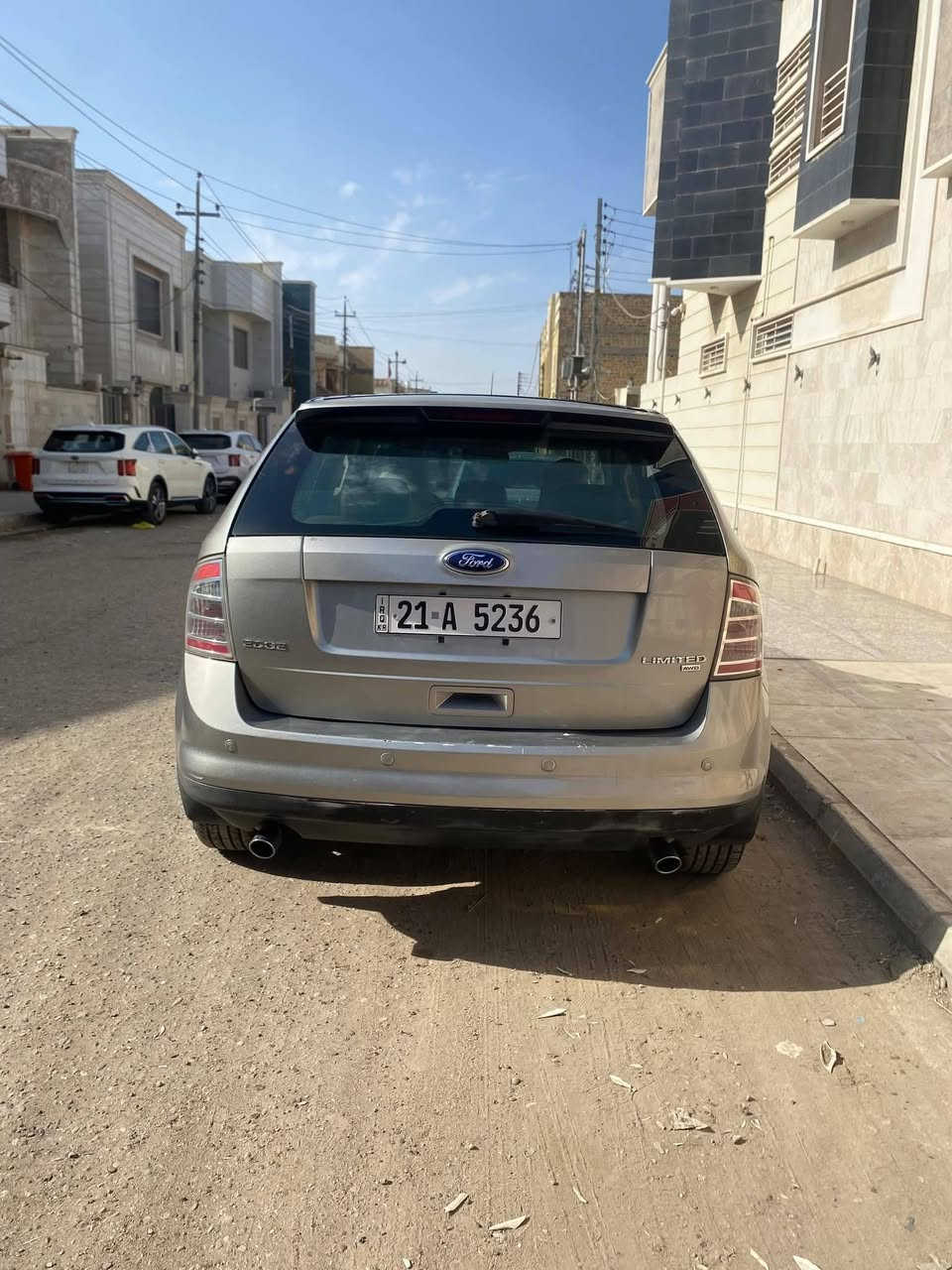 Ford edge 2008 limited
V6 3500
ضرر السياره فقط باب خلفي
فتحة سقف بانوراما
اجزاء السياره نضيفه بالكامل 
 تخم تايرات جديد
رقمها سليمانيه مميز 4 ارقام
سنويه تحويل مباشر
للسعر يرجى التواصل ***********
