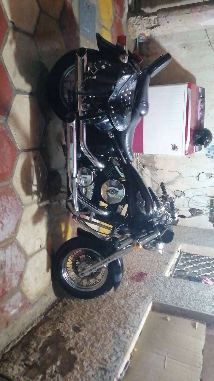 سلام عليكم شباب هاي هارلي فولكان حجم لمحرك 800 محرك مامفتوح تايرات جدد دراجه مزوده بس لايتات دراجه احله من صوره سعر واحد ونص قفل لحد يكلي شبيه مجال ماببه وراق مابيه اني كفلكياهه من حكومه ومن عشائر سعر واحد ونص تواصل عله رقم ***********مكان بغداد الحسينيه مال راشديه
