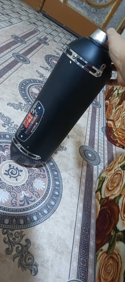 سلام عليكم اكزوز رياضي (سايلنسر) Yoshimura جديد بل كارتون نضيف كلش 100% ما مستعمل سعر ملاحضه  بدون بوري (50الاف) بصره كرمه علي توصيل ماكو محافضات الاتصال ***********
