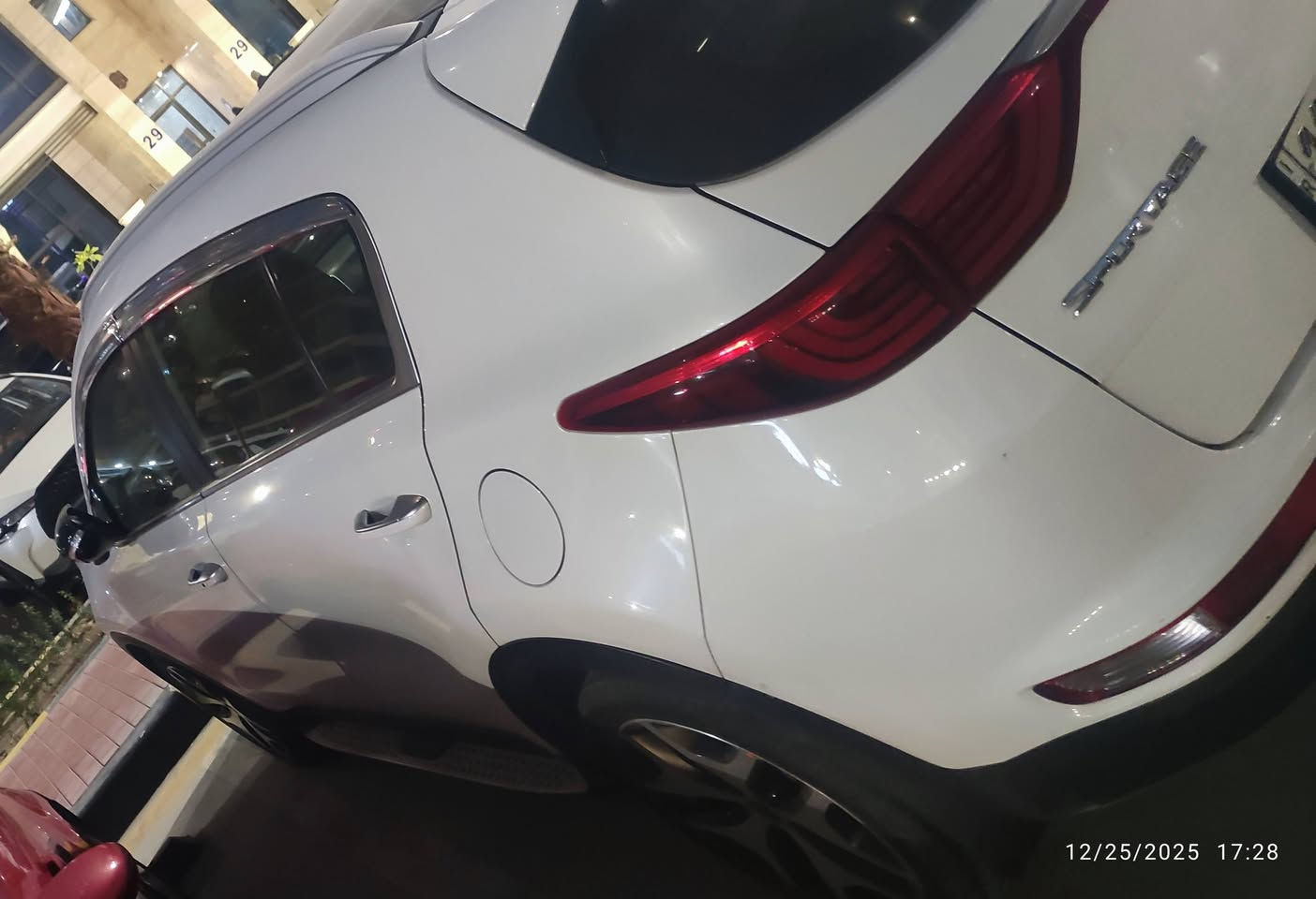 سبورتج جي تي لاين 2019
خليجي محرك 2000 الرقم الانكليزي
ماشيه 65 الف مكفوله من الصبغ والبارد
مواصفات الجي تي المعروفه 
الاضافات 
شاشه اندرويد
دوسه صعود 
التبريد جديد
حداديه جديد
دسكات وبلكات جديد
ما تصرف شي عل السياره 

السعر 212
بغداد
***********
