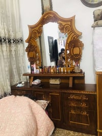 ميز تواليت • مناميه