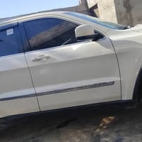 جيب الاريدو2011موديل فول مواصفات ما عدا البانوراما بيها بس جاملق امامي...