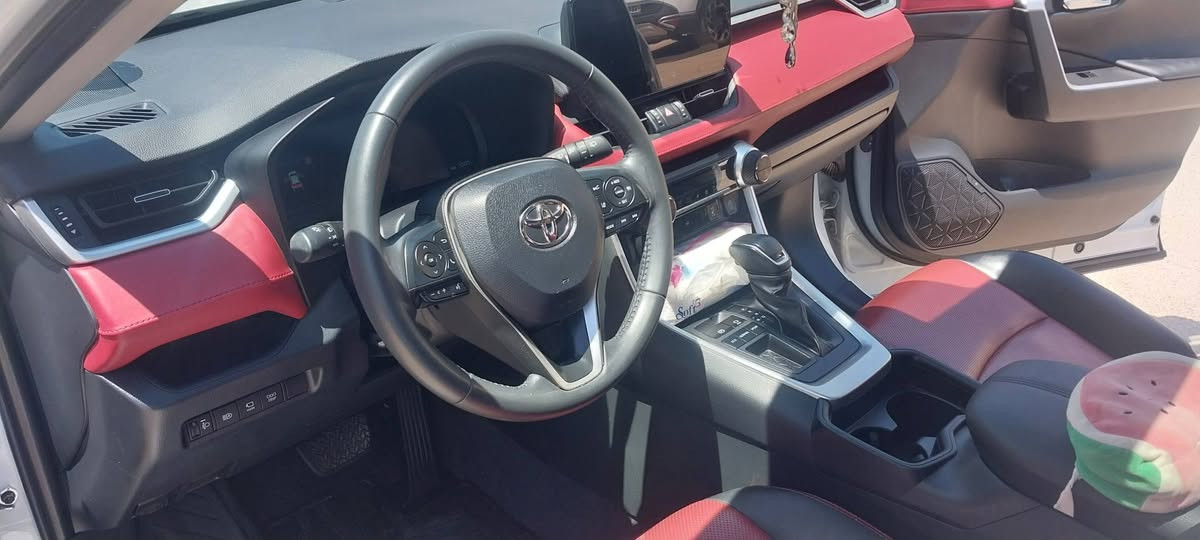 � للبيع — Toyota RAV4 موديل 2023
✨ سيارة نظيفة جداً شبه جديدة

📍 رقم سليمانية — باسمِه

🔹 المواصفات:

• فول مواصفات

• سقف بانوراما

• بصمة تشغيل

• تدفئة مقاعد

• 3 وضعيات قيادة

• 5 كامرات

• حساسات

• محرك بنزين 2500

📏 الممشى: 10,000 فقط

🇯🇵 ياباني تجميع صيني

🔥 السيارة جديدة وما ماشية هواية

💰 السعر: 26,500$

📞 للتواصل: ***********
