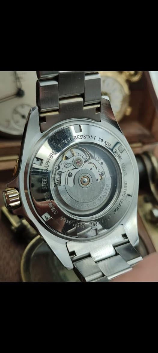 بيرنارد اچ ماير || قطعة بحرية لونين طلاء ذهب وستيل
-مينة 3D كاروهات || نافذة لعرض التأريخ

- رنك دوار قفل بحري 
- نظافة جدا عالية || كامل المرفقات 

- جميع تفاصيل اصلية سير كامل لاخر حبة
- السعر550$ فقط (رتيل  1900$)


**إذا كنت صاحب هذا الإعلان وتريد حذفه لأي سبب، رجاءا أرسل رسالة إلى الدعم الفني**