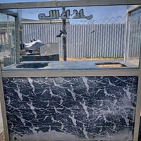 ميز الامنيوم للبيع السعر 120وبي مجال مكاني بغداد الاتصال 07760816657