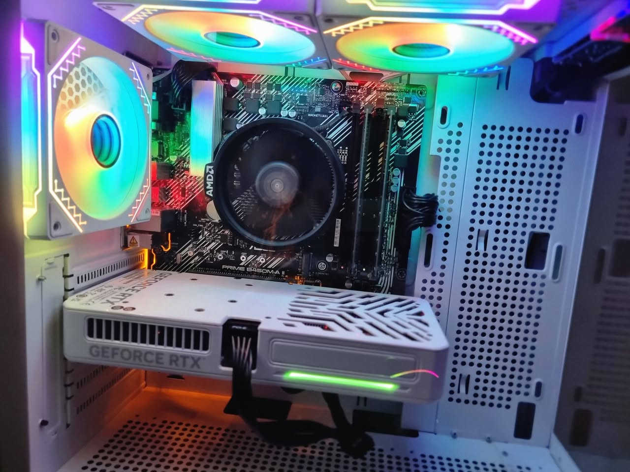 السلام عليكم للبيع
Palit. Rtx 5060ti 🔴  8gb🔴
Ryzen 5 5500 
Motherboard asus.   b450 m-a II
Ram 16 8×2.   3200hz acer
Psu 700w deepcool 
Ssd mass 512gb
Case gx21
السعر 1100


**إذا كنت صاحب هذا الإعلان وتريد حذفه لأي سبب، رجاءا أرسل رسالة إلى الدعم الفني**