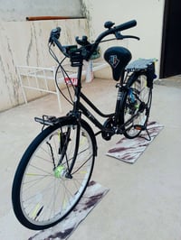 للبيع فقط مع الغراض حجم 26  رقم الهاتف 07709896155