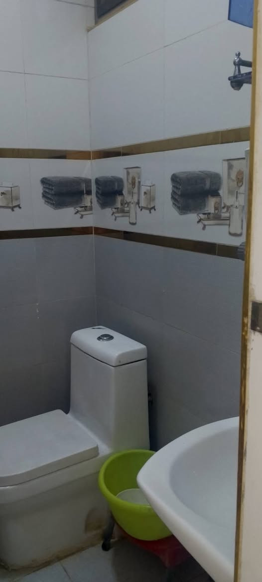 بيت للبيع مساحه 90متر بناء 2020
السلام عليكم بيت للبيع في حي البساتين شارع احمد الوائلي  قريب عل منطقة الشعب
ـــــــــــــــــــــــــــــــــــــــ
مساحته90 متر 
زراعي سند 25
يتكون بيت: غرفه وحده واستقبال وحمامين وصاله ومطبخ جبير 
ــــــــــــــــــــــــــــــــــ
سعر بيت:110
رقم صاحب الدار
***********
