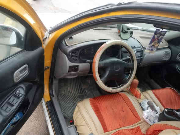 السلام عليكم
سني للبيع 
موديل 2001
رقم بغداد دولي 
تحويل مباشر 
صفره مؤسسه تحويل الى ابيض بقرار مرور
السياره جاهزة من كلشي بشرط ابره ماتحط عليها يأخذها 
باذن الله 
بيها لخه بسيطه براس جاملغ امامي ولخه شوي من وره حتى مابينها بس حك الله لازم نذكر 
محرك وكير خير من الله 
كير عادي
صدر جديد كهربائيات جديد 
داخل جيد جدا دوشمه 
السعر 66 وبيها مجال  
عنوان الأنبار . حديثه.بروانه
رقم هاتف ***********
