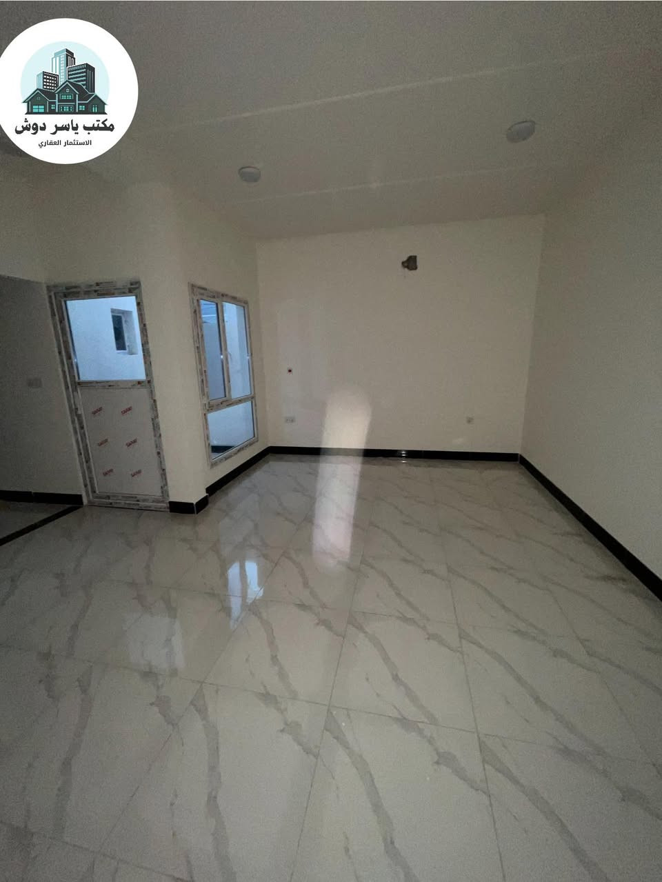 #اكتب #تم #يوصلك #السعر #فورا #والتفاصيل 
فرصة عقارية دارين في مجمع قرية الغدير2 مساحة كل دار 150م ركن وبصف الركن موقع ممتاز جدا  مكتب ياسر دوش للاستثمار العقاري عنوان المكتب النجف الاشرف شارع المجمعات السكنية مجمع الاميرات الاول مقابل مجمع الكرار 
#موبايل وتـسـاب ***********
