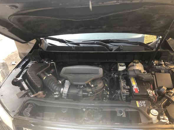 للبيع سيارة:GMC اكاديا فئة SLE لون نيلي   
•الضرر:جاملغ مال سايق 
•الرقم :بغداد بسمي سنويه جديده هسه سويتهه
•الايرباكات:سلميه
•المواصفات :
▪️السيارة:جي ام سي اكاديا SLE
▪️الموديل:2017
▪️المحرك:6 سلندر 3600
▪️العداد 140 الف  كيلو 
▪️الويل: ويل كب بلادي
حداديه هسه سويته 
▪️كامرة خلفية دوارة مع الستيرن
▪️لايتات اصفر عالي وناصي مع حاجب لدات
▪️:دواخل ابيض  دشبول جوزي 
▪️ثلاث قطع تبريد
▪️تدفئة  
▪️حساسات 
▪️6راكب 
▪️سايد بريك دكمة
▪️سستم صوت 
▪️تطعيم ملكي داخل  المركبة
▪️شاشة الدشبول:شاشة حجم كبير للتحكم بايعازات
 السيارة 
▪️بصمات للابواب عدد 4
▪️تحكم ستيرن جهتين بلوتوث وحاكية وكروس سرعة وتحكم صوت 
▪️منافذ USB امامي وخلفي
▪️نظام ABS مانع انزلاق
▪️السيارة نظيفة  كلش  
 مناقصه اي شي شغل وطلع  
شراي يتصل ***********
