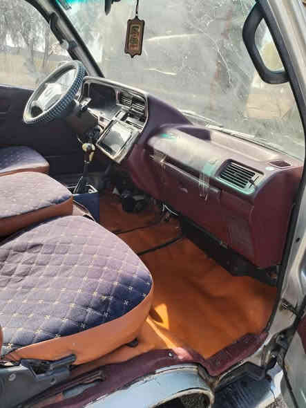 السلام عليكم للبيع فتون 2010 رقم نكليزي سنويه ل 2030 لبارحه ستلمت سنويه ورقام مامطلوبه لو ربع  دوشمه وصدر جديد مكينه مجفته جديد لاخياس ولا ضربه ولا صبغ بلاديه مكان السياره بالصويره لسعر 60 مجال حك لجيه
***********
