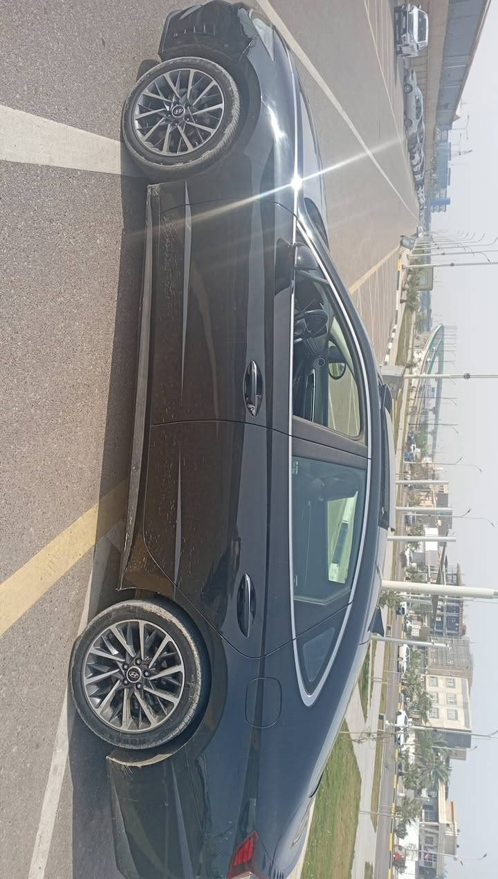 ا
لسلام عليكم  سوناتا 22 لمتد فول 
مكينه 1600 تيربو 
خمس كاميرات 
شاشة ديجيتال 
قيادة ذاتية وشفتات ب استيرن 
درايف مود و ايتو هولد 
سماعات بوس 
بنوراما خزن وضعيات قيادة
كراسي كهرباء 
تدفئة ب استيرن وكشنات 
قطعتين تبريد 
سنوية 28 
سيارة ليبل واحد مابية تبديل جاملغ وباب نفسهن مصلحات و قطعتين كلير وبارد بية جاملغ خلفي  مكاني البصرة ***********
