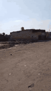 السلام عليكم قطعه ارض 100متر الوجه 5والنزال 20حي الكوفه شارع المخازن ع شارع ***********مستعجل ع بيعتها
