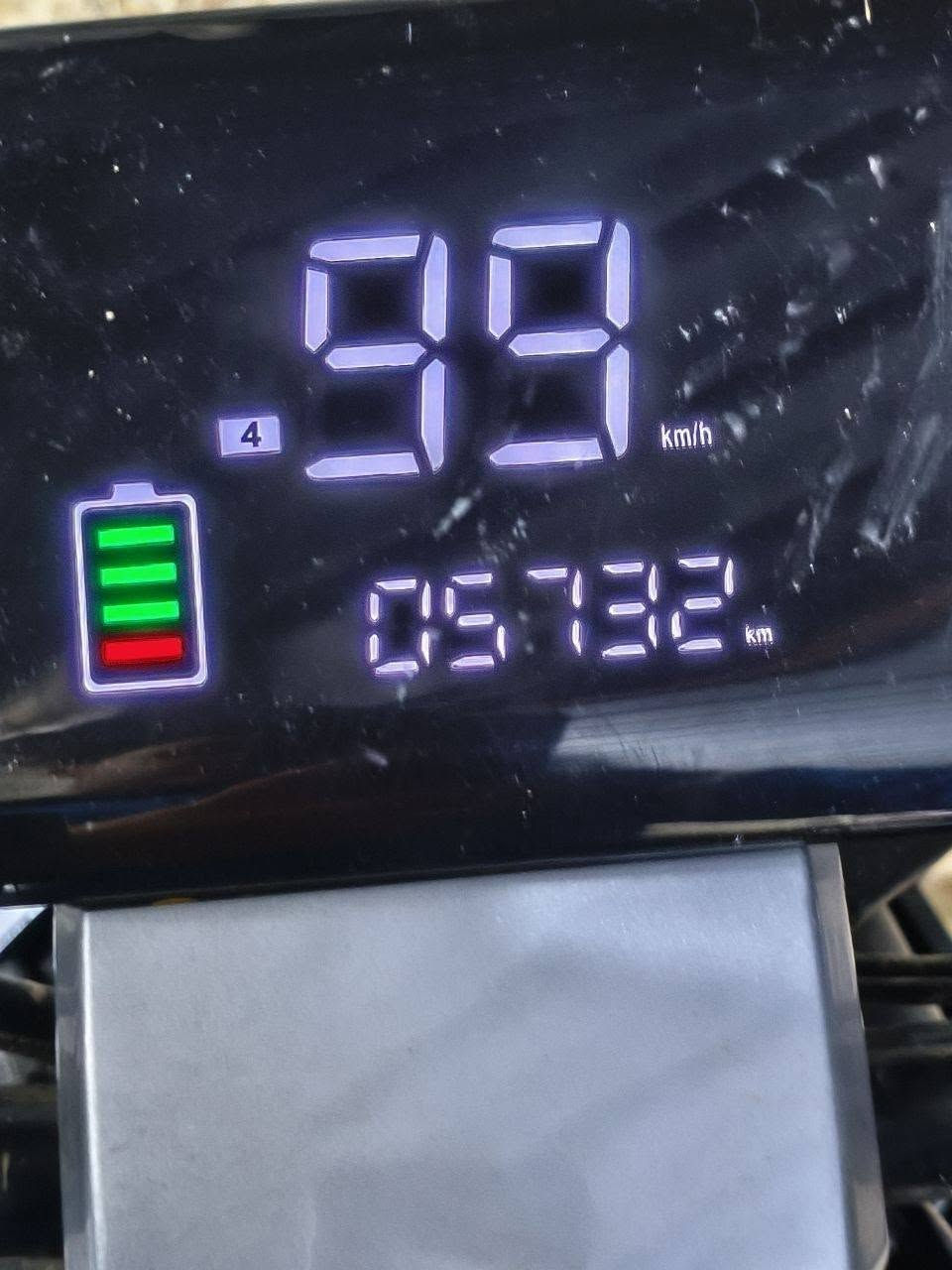 دراجة شحن R9 للبيع سعر 375الف وبي مجال مكان حله باب الحسين للأتصال ***********
