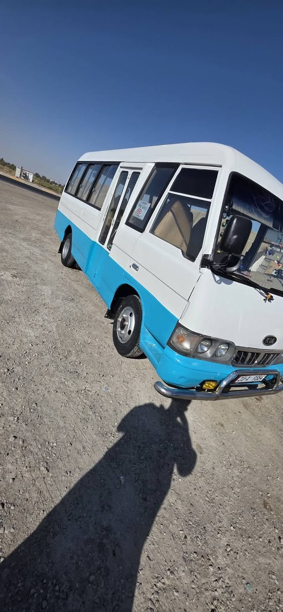 كوستر كومبي للبيع موديل٢٠٠٢ رقم نكليزي  مصفر غرامة وهيئة وضريبة تاخذو صافي سيارة لا نفخ ولا صرف ابيع شرط التحويل السعر ١٠٠ وبي مجال رقم الموبايل *********** مكان ديالى
