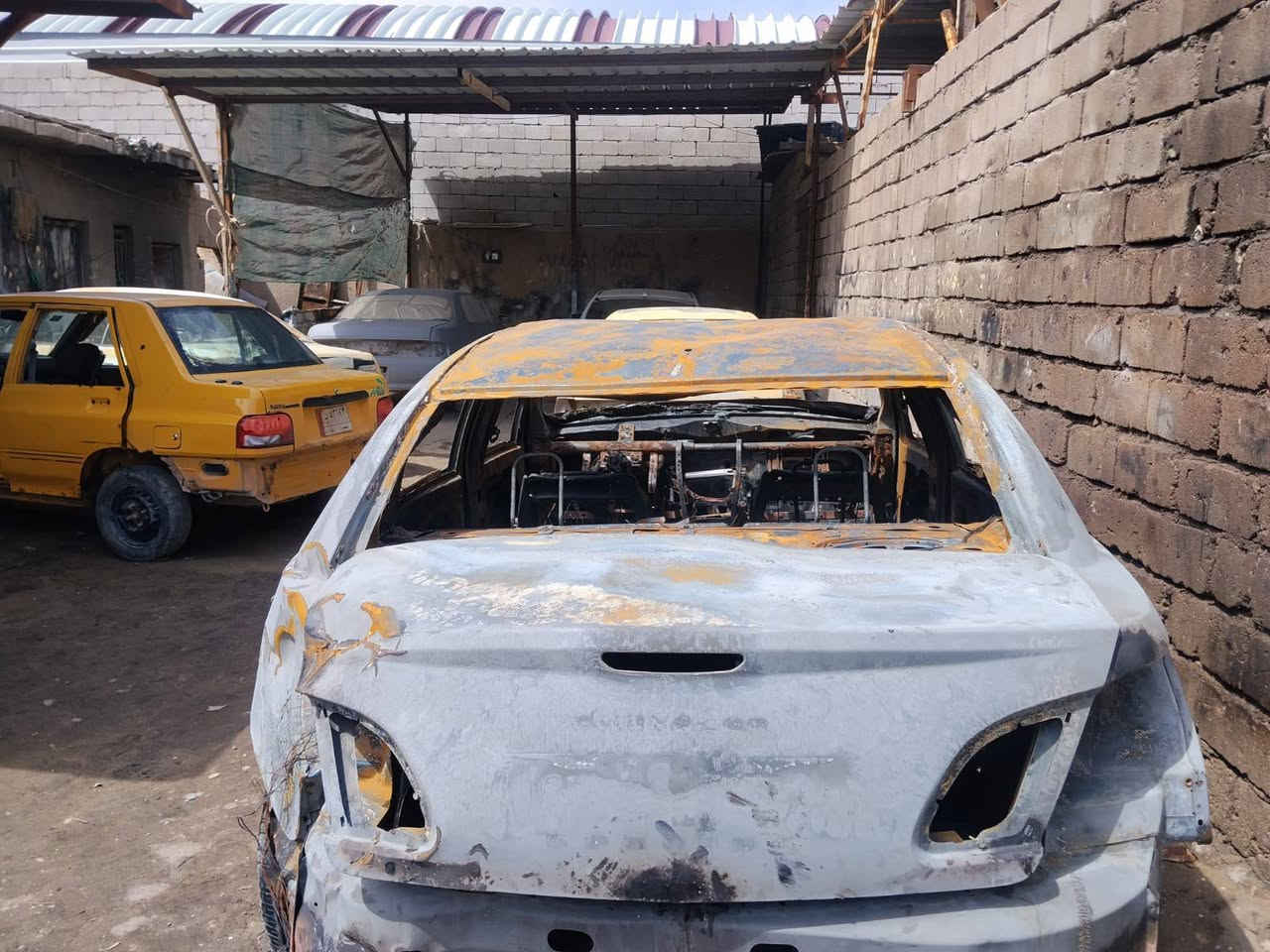 سلام عليكم سياره سي 200 رقم كربلاء شرط تحويل ابيع تسقيط مكينه وكير سلمت مابيه شي مكان البصره مكلف بل نشر رقم الهاتف ***********
