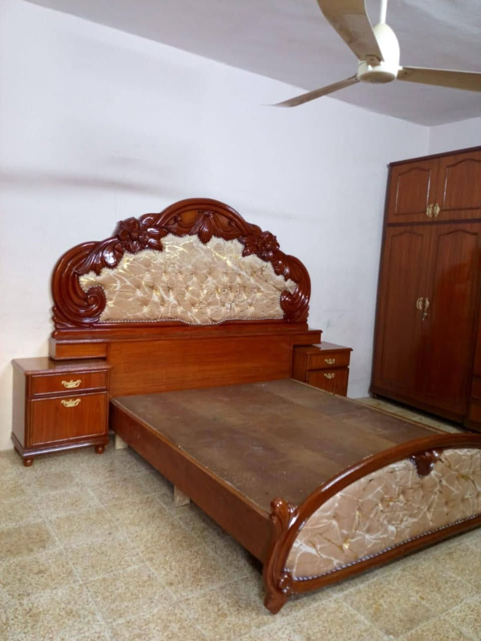 السلام عليكم غرفه ٦باب ملحق درجه أوله شرط نضافه ثقيله حيل المكان موصل الجديده


**إذا كنت صاحب هذا الإعلان وتريد حذفه لأي سبب، رجاءا أرسل رسالة إلى الدعم الفني**