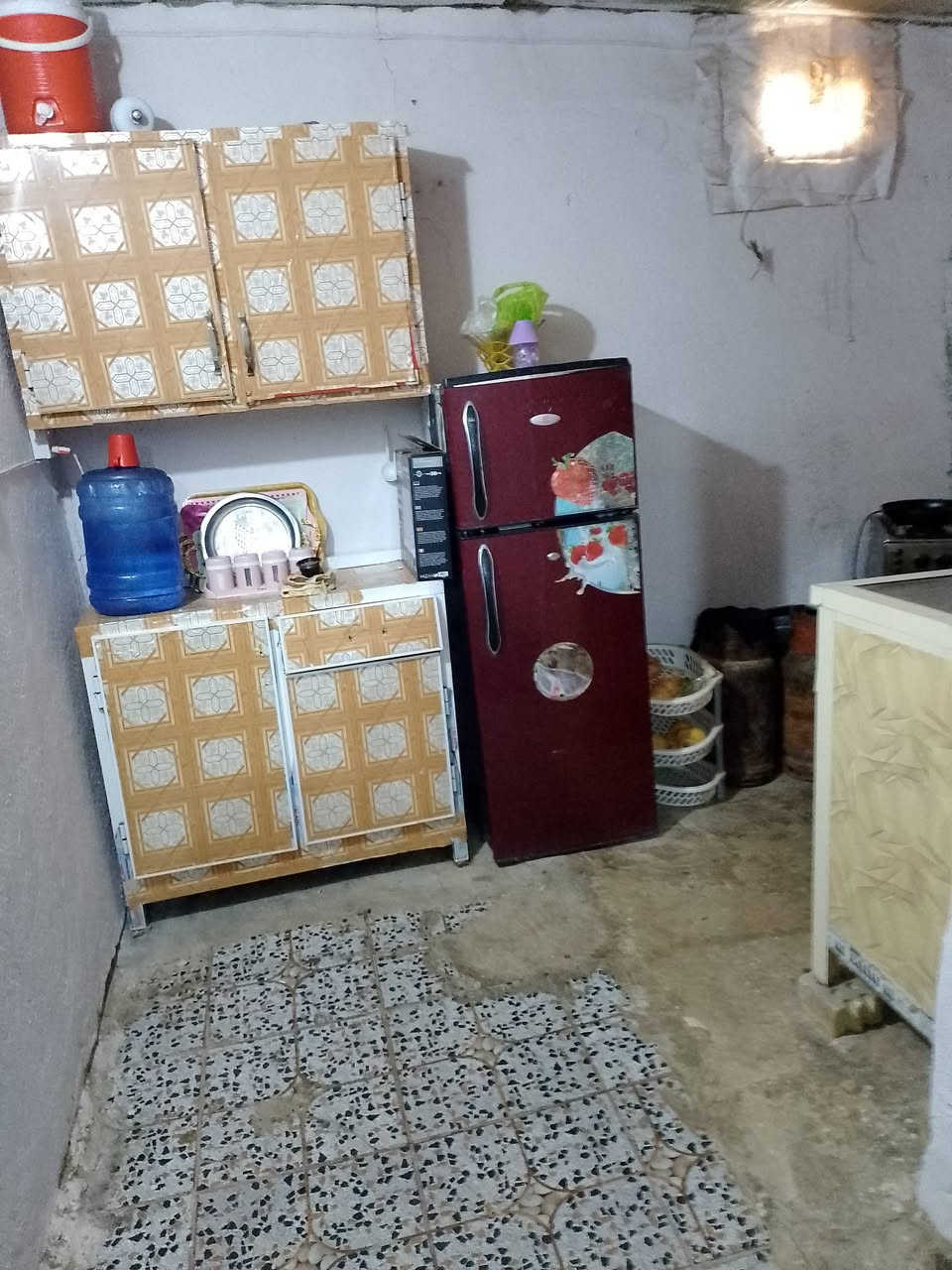 لبيع دولعي شارع الحسابت بلمجمع اول مطب الفرع سعر 12 مليون وبي مجال قليل ***********
