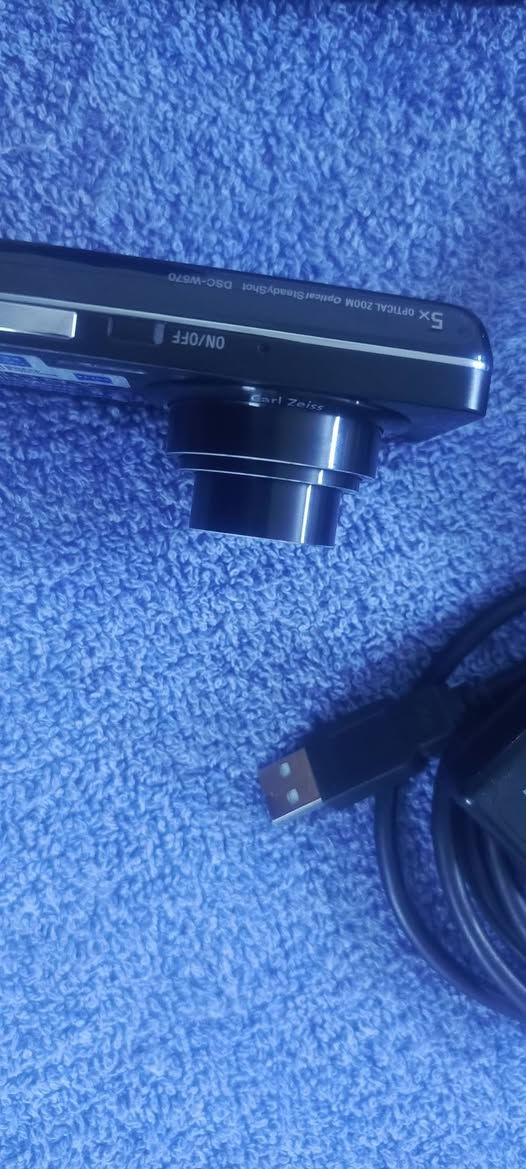 سلام عليكم كامره سوني للبيع معه كامل الملحقات شغاله فول معه شاحنه وناقل معلومات سعر 75مكاني مدينه الصدر توصيل موجود


**إذا كنت صاحب هذا الإعلان وتريد حذفه لأي سبب، رجاءا أرسل رسالة إلى الدعم الفني**