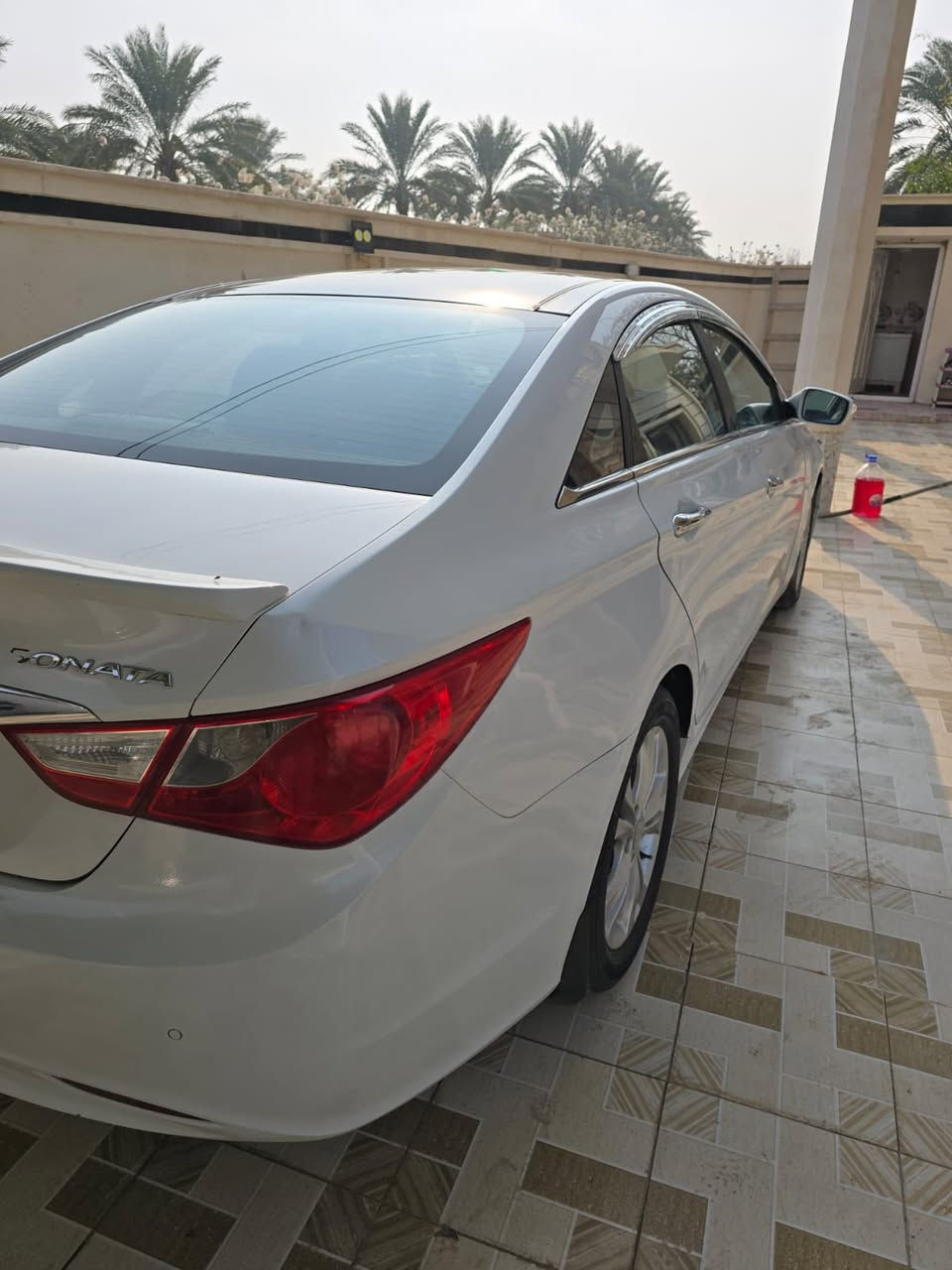 السلام عليكم 
سوناتا موديل 2010 للبيع
جديده بمعنى الكلمه مكينة 2400 بانوراما  السياره رقم سليمانيه اتريد وكاله اتريد تحويل السياره بيه بس فقط بنيد صبغ والباقي كله مكفول 
مال جناي حتى تعديل على البارد مابيه كلش حلوه السعر ١٢٠وبيها مجال للطيبين
مكاني بابل 
اتصال على الرقم او واتساب متواجد ***********
