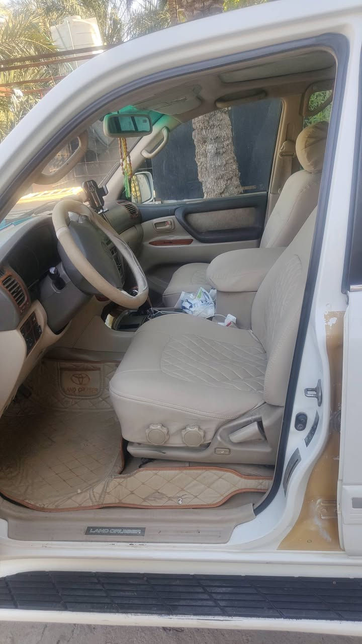 السلام عليكم لاند كروز للبيع
موديل 2006
السعر153$ وبيه مجال
مكان السيارة العمارة ميسان
للاتصال...***********

