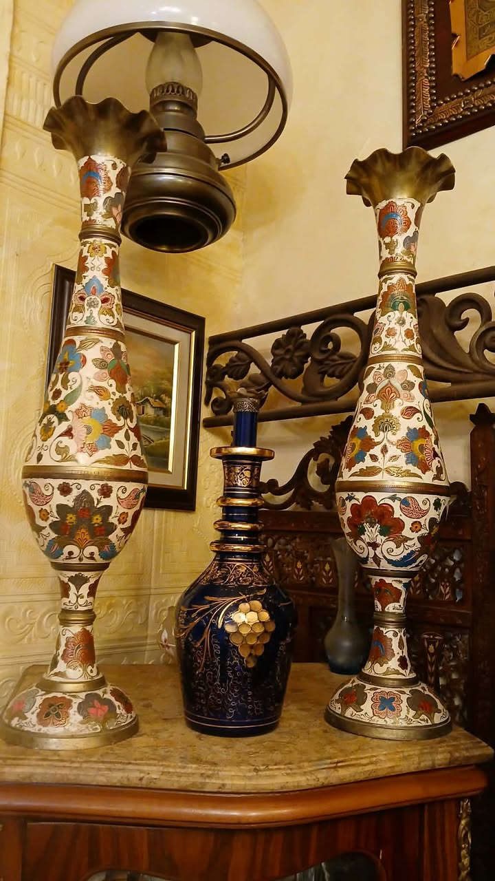 فازات نحاس منزل مينا نخب النخب ارتفاع 64 للوحدة طقم مع بعض بحال الوكالة للمهتمين فقط التواصل خاص او عالرقم 0796195550


**إذا كنت صاحب هذا الإعلان وتريد حذفه لأي سبب، رجاءا أرسل رسالة إلى الدعم الفني**