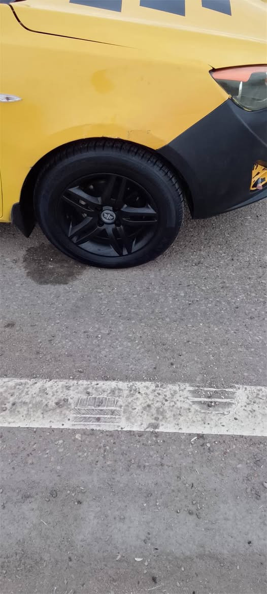 السلام عليكم فاو سياره كفاله عامه لا ضربه ولا صبق بلاديه موديل 14 السنويه 31 لغايه السياره خير من الله كفاله من كل النواحي سعر 35 وبيها مجال للطيبين عنوان بصره ***********
