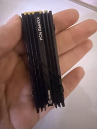 هارد  m.2 للبيع ٢ تيرا ويه ثيرا مالته سرعه ٦٤٠٠ بكيزgen 4  للتواصل 077...