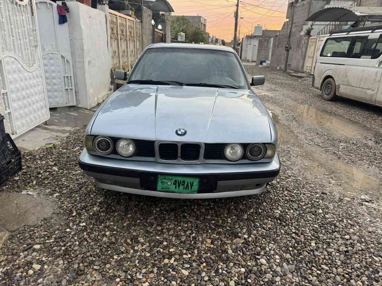 سڵاو بەناوی خوا بیێم ٥٢٠ گێر عادی مەکینە کەس دیجیتاڵ موديل ١٩٩١ سەنەوی حاسیبەی بەشەرت موسووبڕاوە بەشەرت قرچی چامڵغی دوای هەیە شایەن بەس نیە بەشەرتی گێروو مەکینە سیلایت شەش کەلە ناو فۆرمیگا فول مواسەفاتە بەس گێر عادی سعری ٢٦ مەعامەلەی برایانە شوێن کەلار بۆزانیاری زیاتر پەیوەندی بکەن ماڵەکە خۆی دیارە موشتەری نیت سەرمان مەیەشێنە لە گەڵ ڕێزم 
***********
