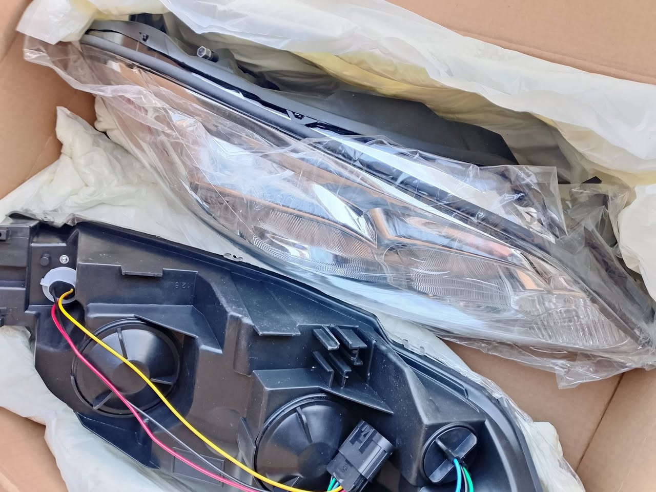 لايت امبالا شكل القديم جديد 
تجاري جديد .. اسود / ابيض 
***********/واتساب 
***********
مكاني بغداد
