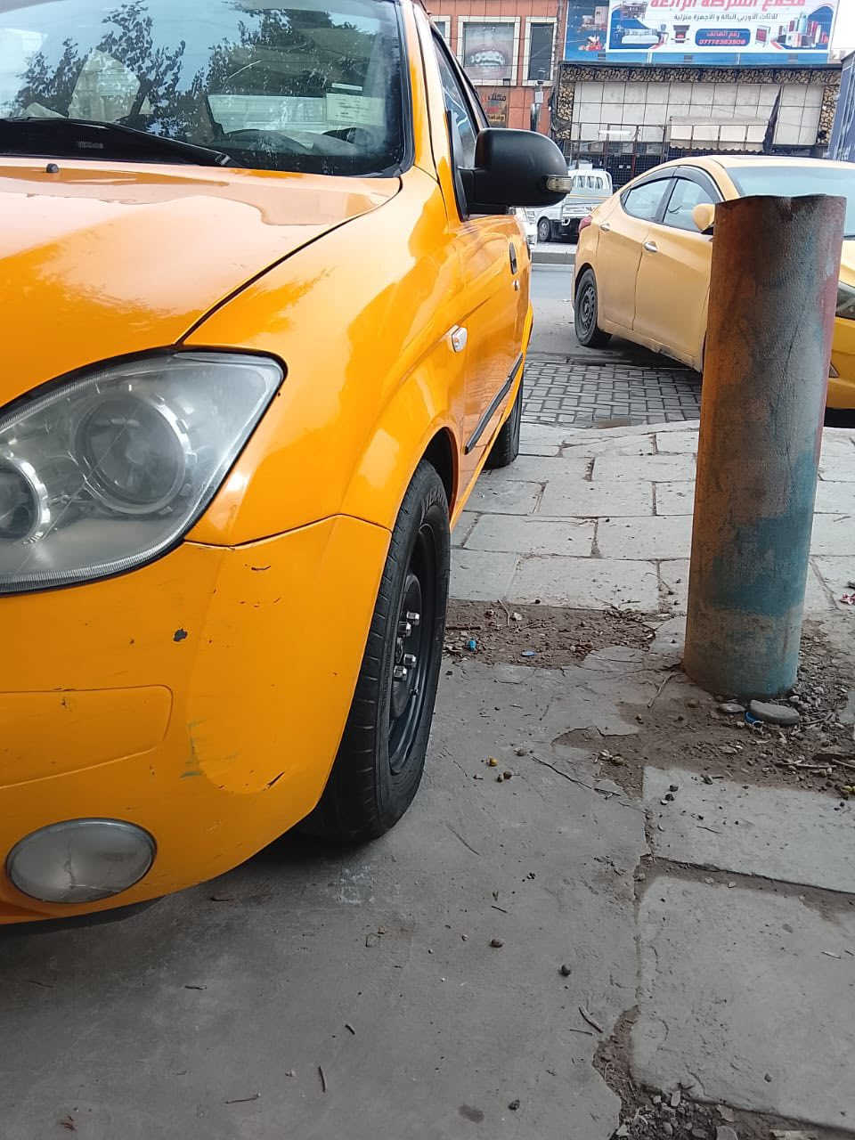 السلام وعليكم طيبة موديل ١٨ مكفولةكفالة عدا هاي الطخة موضحة كدامكم كير مكينة تبريد تدفئة صدر كلج جديد مدوشمة تخم تاير جديد حماوة انسة منضومة بانزين كلهة جديدة راديتر جديد غاز تبريد جديد جاهزة شغل واطلع ترايك وين متريد ب اسمي تحويل ثاني يوم مكاني بغداد البياع سعر ٥٨ وبيهة مجال ***********
