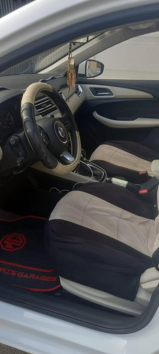 السلام عليكم ام جي 2023 ماشية 15 الف
جديدة ونظيفة سعرها 110 وبيها مجال مكاني بغداد مدينه الصدر 
***********
