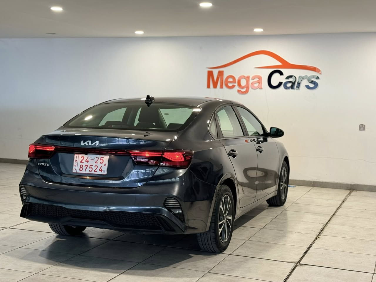 كيا فورتي 2024
مواصفات LXS
ماشية 25,000 فقط
ضررها خفيف وسطحي فقط نص جاملغ خلفي 
هذا رقم شاصي
3KPF24AD5RE706432

***********
***********
