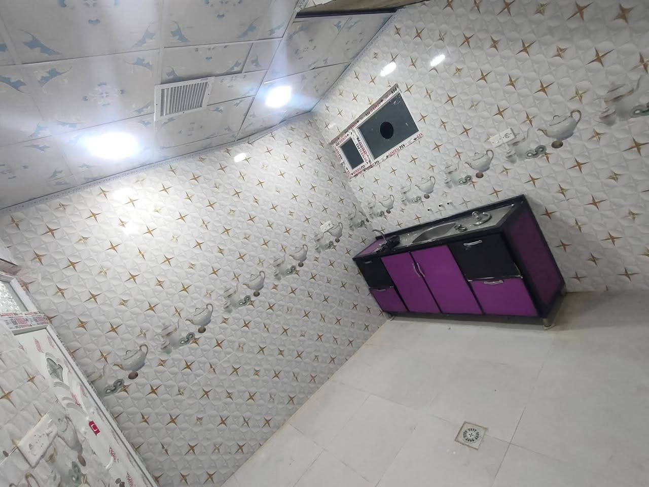 السلام عليكم  
شقه للايجار في ديوان محافظة قرب جامع الليله 
الشقه تتكون من: 
1_غرفتين نوم
2_هول
3_استقبال
4_مطبخ
5_صحيات
6_وترك 
للتفاصيل اكثر اتصال على الرقم التالي: 

الرقم: *********** ✅
